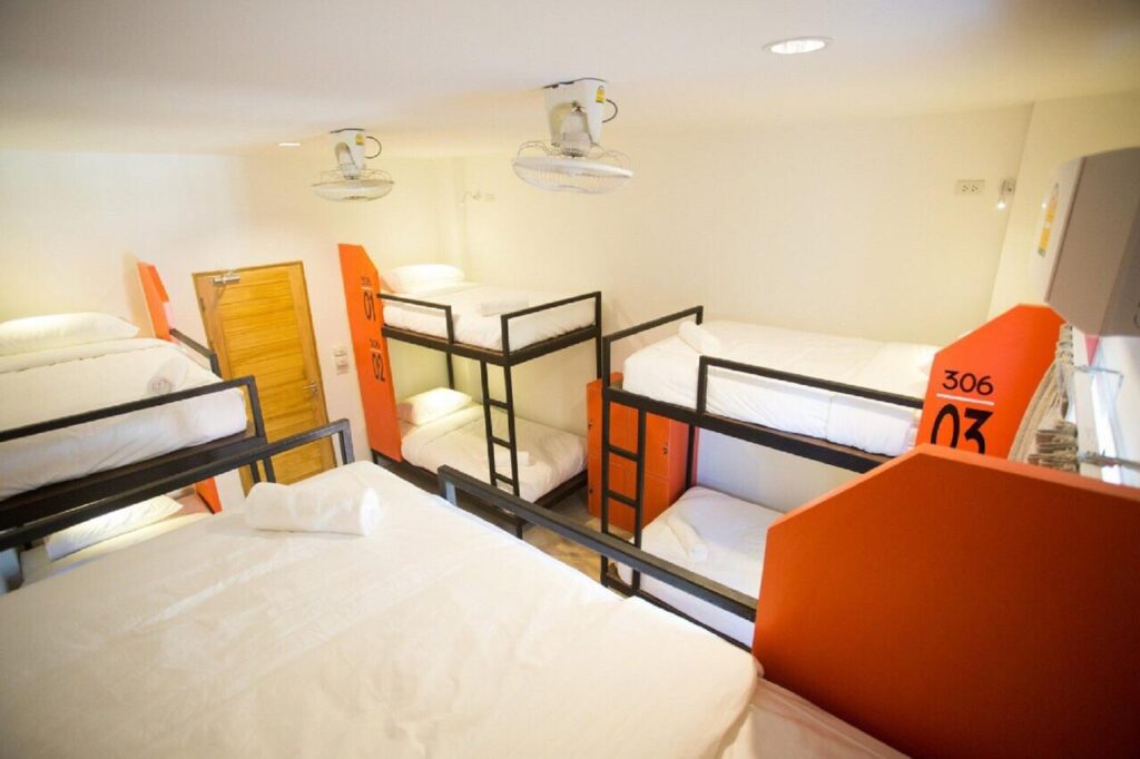 mad monkey hostel rooms