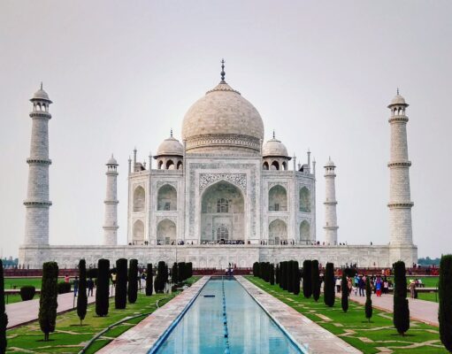 12 Most Dangerous Places in the World taj mahal